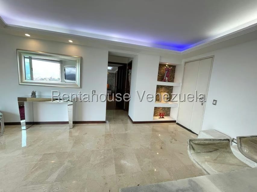 Apartamento (1 Nivel) en Alquiler en Alto Hatillo, Distrito Metropolitano - 5