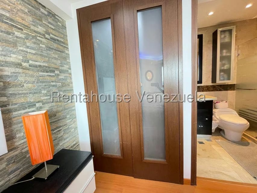 Apartamento (1 Nivel) en Alquiler en Alto Hatillo, Distrito Metropolitano - 44