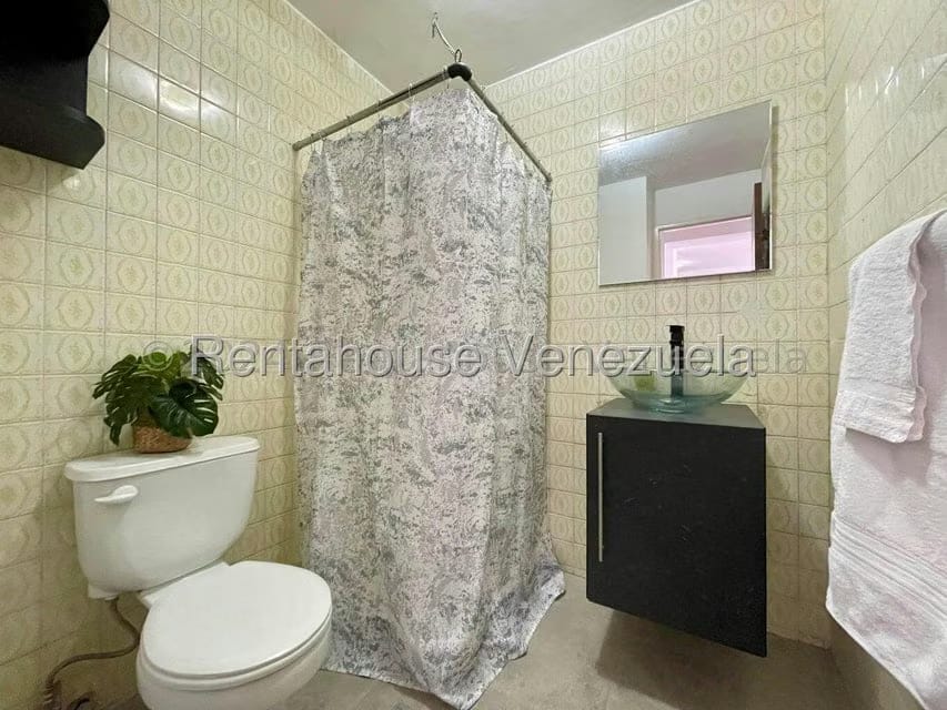 Apartamento (1 Nivel) en Alquiler en Chacao, Distrito Metropolitano - 23
