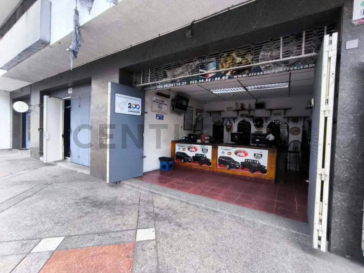 Local comercial de 210 m² en la avenida Casanova, Sabana Grande - 2