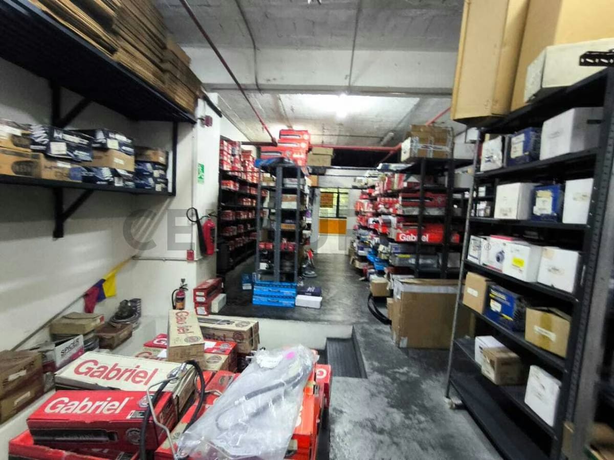 Local comercial de 210 m² en la avenida Casanova, Sabana Grande - 11