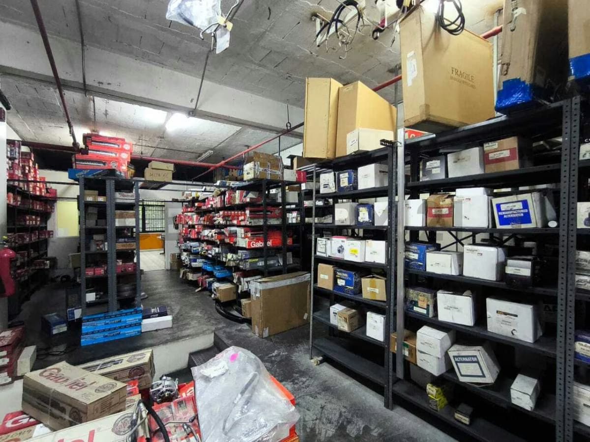 Local comercial de 210 m² en la avenida Casanova, Sabana Grande - 4