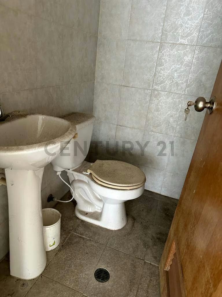 Local en Alquiler - 4