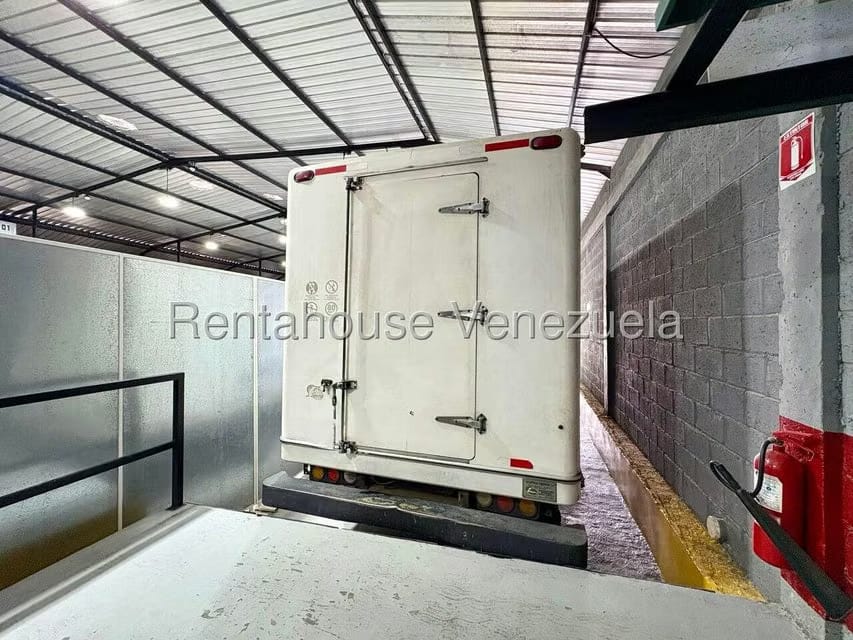 Negocios y Empresas (Mayorista y Distribucion) en Venta en La Mata, Lara - 37