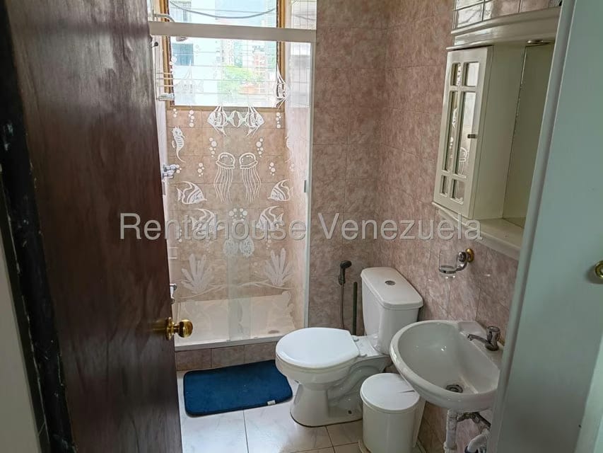 Apartamento (1 Nivel) en Venta en Los Palos Grandes, Distrito Metropolitano - 11