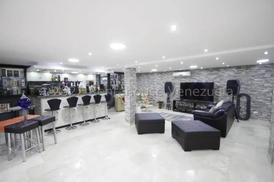 Casa en Venta en Lomas de la Lagunita Caracas - 8