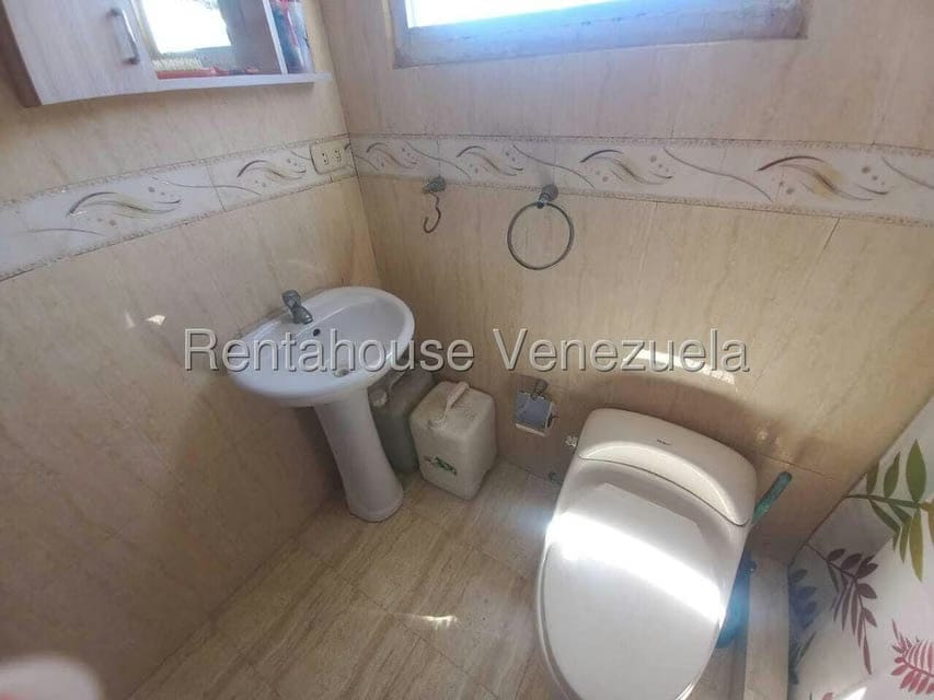 Apartamento (1 Nivel) en Venta en El Valle, Distrito Metropolitano - 13