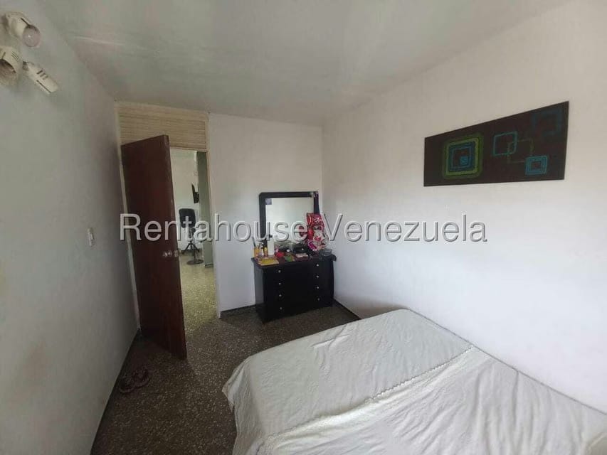 Apartamento (1 Nivel) en Venta en El Valle, Distrito Metropolitano - 17
