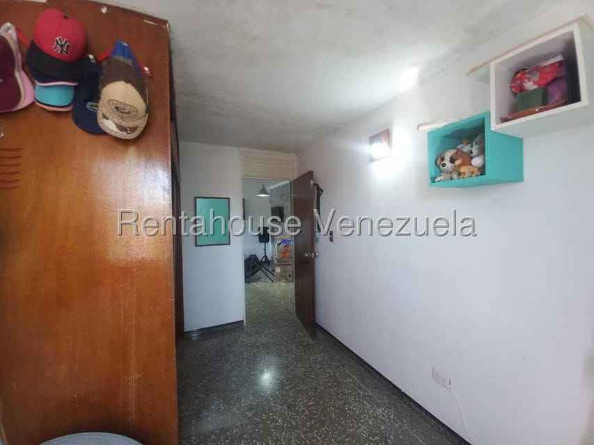 Apartamento (1 Nivel) en Venta en El Valle, Distrito Metropolitano - 21