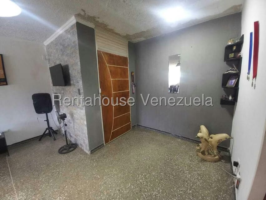 Apartamento (1 Nivel) en Venta en El Valle, Distrito Metropolitano - 5
