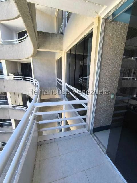 Apartamento (1 Nivel) en Venta en Puerto Encantado, Miranda - 11