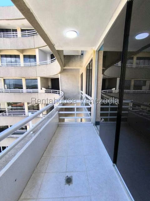 Apartamento (1 Nivel) en Venta en Puerto Encantado, Miranda - 20