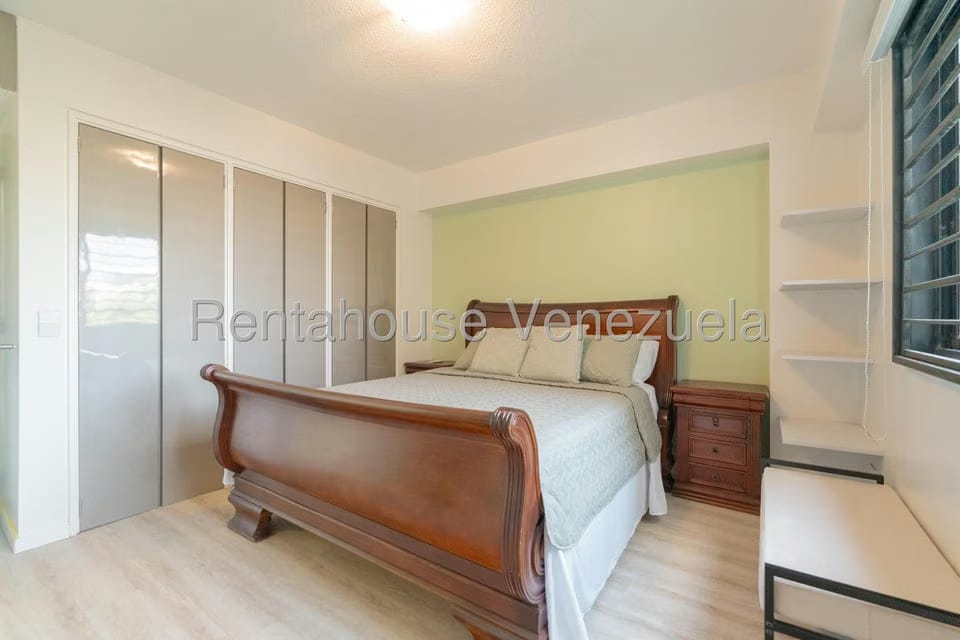 Apartamento (1 Nivel) en Alquiler en Los Chorros, Distrito Metropolitano - 14