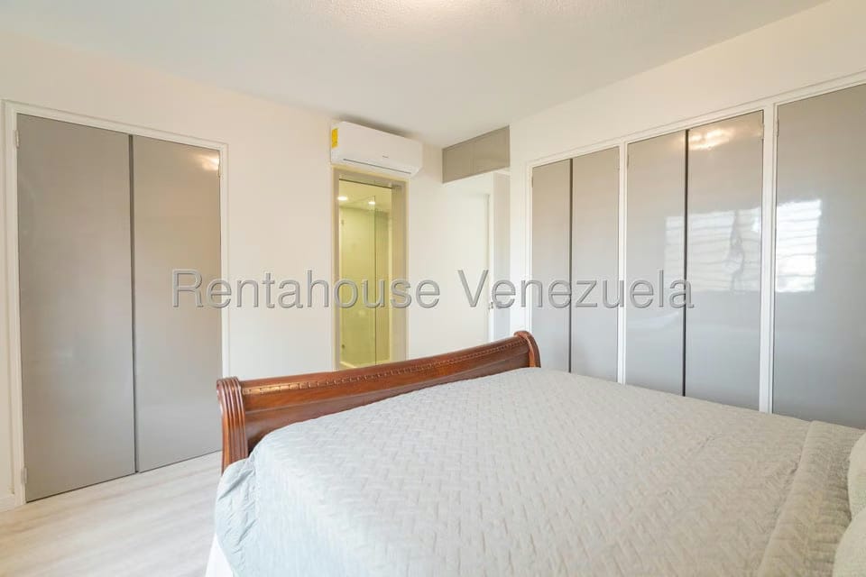 Apartamento (1 Nivel) en Alquiler en Los Chorros, Distrito Metropolitano - 15