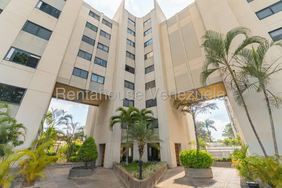 Apartamento (1 Nivel) en Alquiler en Los Chorros, Distrito Metropolitano - 19