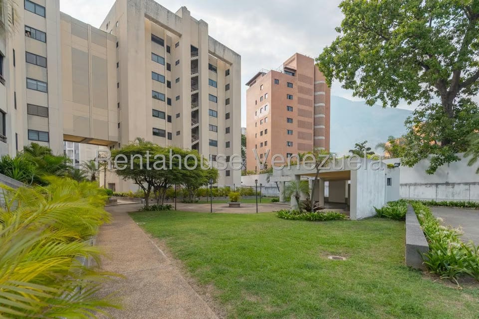 Apartamento (1 Nivel) en Alquiler en Los Chorros, Distrito Metropolitano - 20