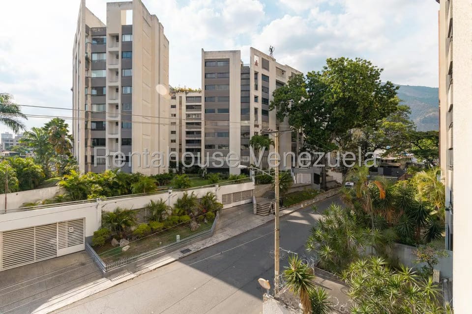 Apartamento (1 Nivel) en Alquiler en Los Chorros, Distrito Metropolitano - 7