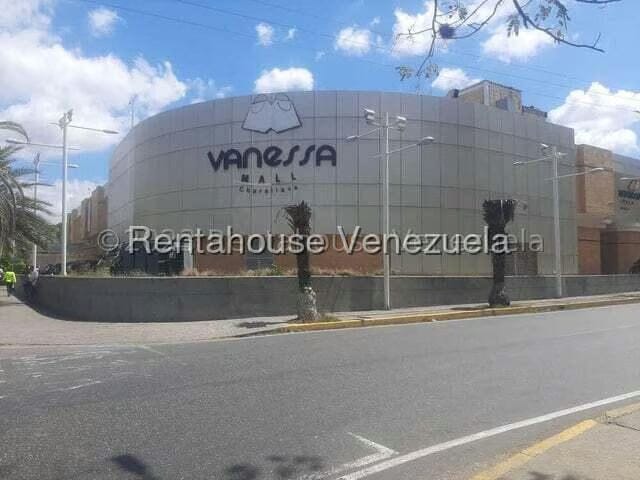 Comercial (Local Comercial) en Venta en Centro de Charallave, Miranda