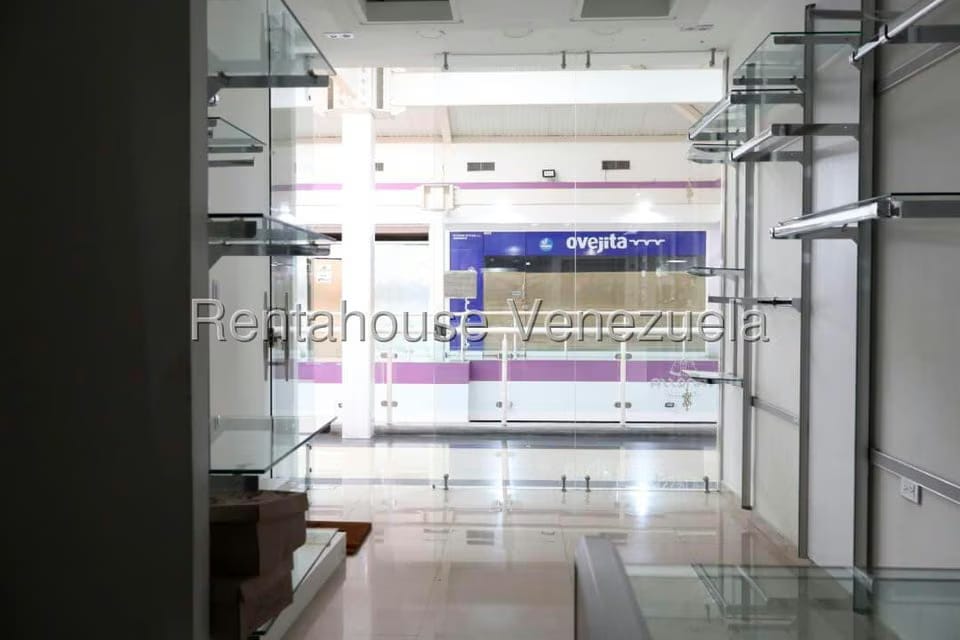 Comercial (Local Comercial) en Venta en Centro de Charallave, Miranda - 3
