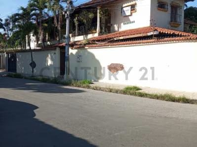 Casa En Venta En La Urbanización La Coromoto Maracay - 3