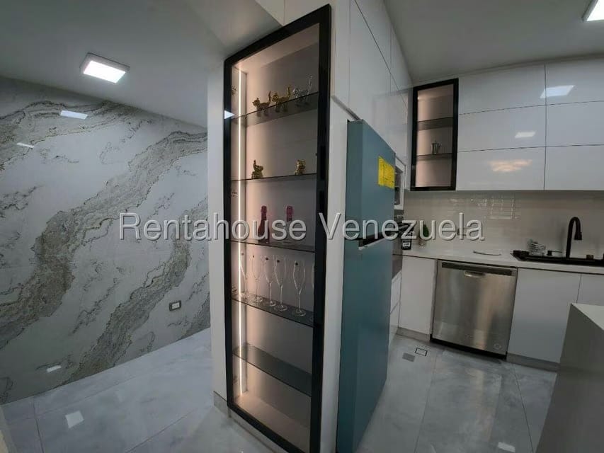Apartamento (1 Nivel) en Alquiler en Altamira, Distrito Metropolitano - 17