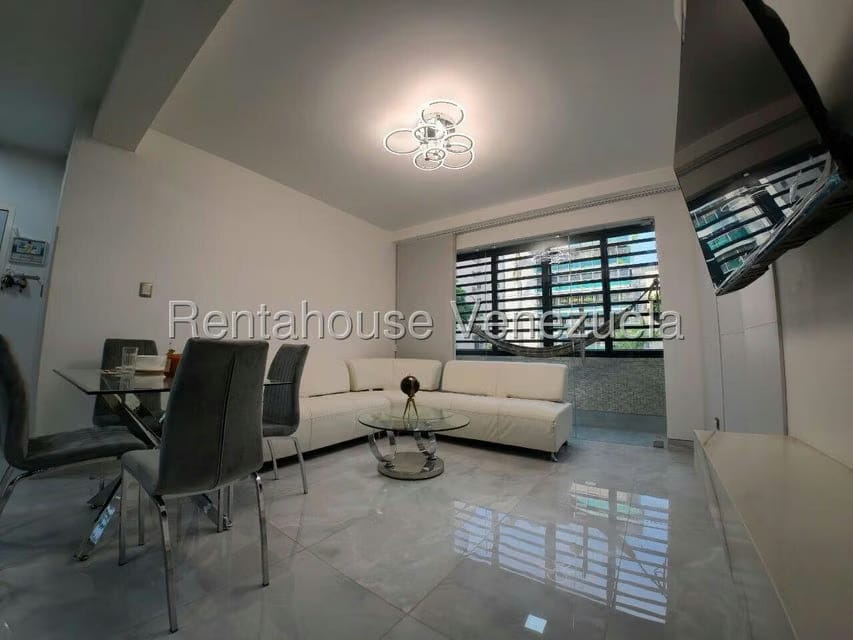 Apartamento (1 Nivel) en Alquiler en Altamira, Distrito Metropolitano - 4