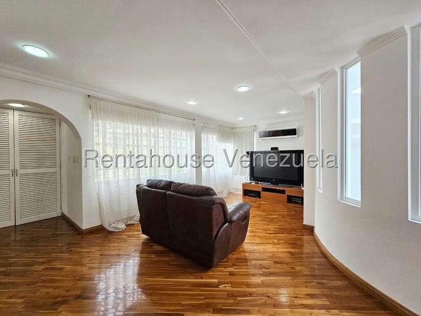 Casa (Duplex) en Venta en La Lagunita Country Club, Distrito Metropolitano - 26
