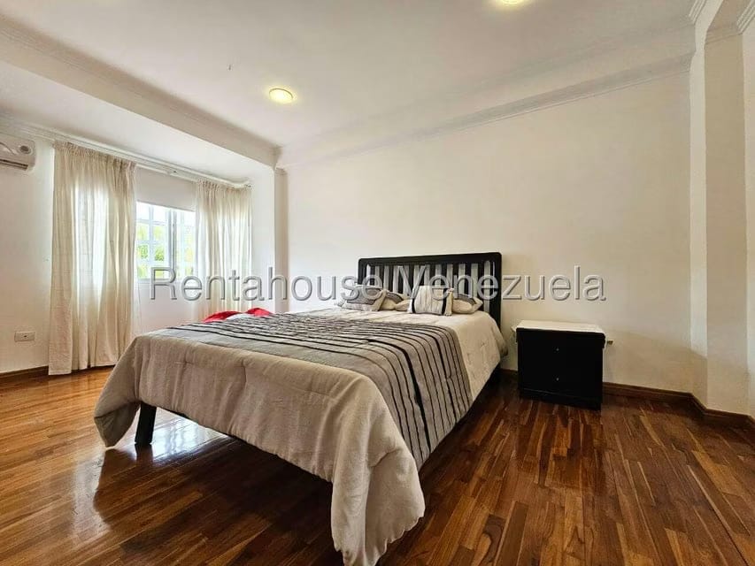 Casa (Duplex) en Venta en La Lagunita Country Club, Distrito Metropolitano - 27