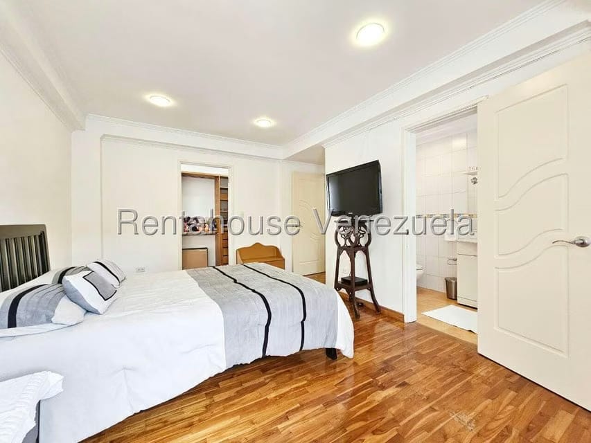 Casa (Duplex) en Venta en La Lagunita Country Club, Distrito Metropolitano - 28