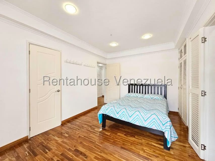 Casa (Duplex) en Venta en La Lagunita Country Club, Distrito Metropolitano - 29