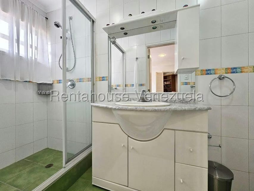 Casa (Duplex) en Venta en La Lagunita Country Club, Distrito Metropolitano - 30