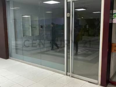 LOCAL EN ALQUILER EN EL CENTRO COMERCIAL CONCRESA - 3