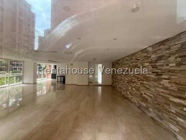 Apartamento (1 Nivel) en Alquiler en El Rosal, Distrito Metropolitano - 12