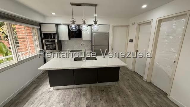 Apartamento (1 Nivel) en Alquiler en El Rosal, Distrito Metropolitano - 14