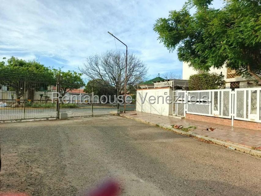 Casa (1 Nivel) en Venta en Doral Norte, Zulia - 31