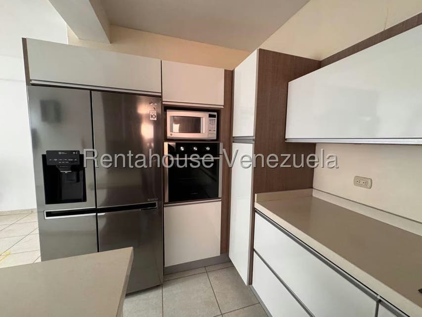 Apartamento (1 Nivel) en Alquiler en Del Este, Lara - 11