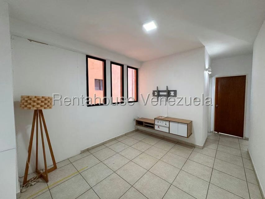 Apartamento (1 Nivel) en Alquiler en Del Este, Lara - 14