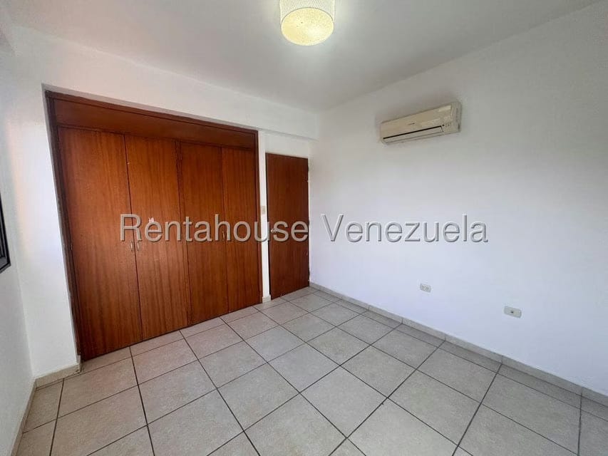 Apartamento (1 Nivel) en Alquiler en Del Este, Lara - 15