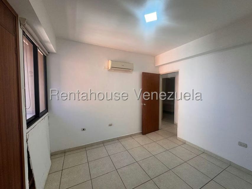 Apartamento (1 Nivel) en Alquiler en Del Este, Lara - 20
