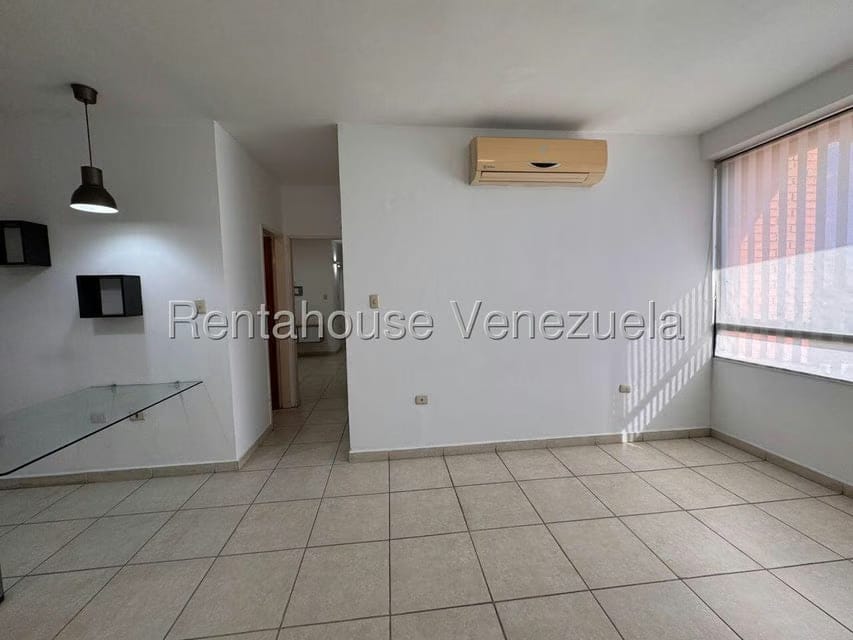 Apartamento (1 Nivel) en Alquiler en Del Este, Lara - 3
