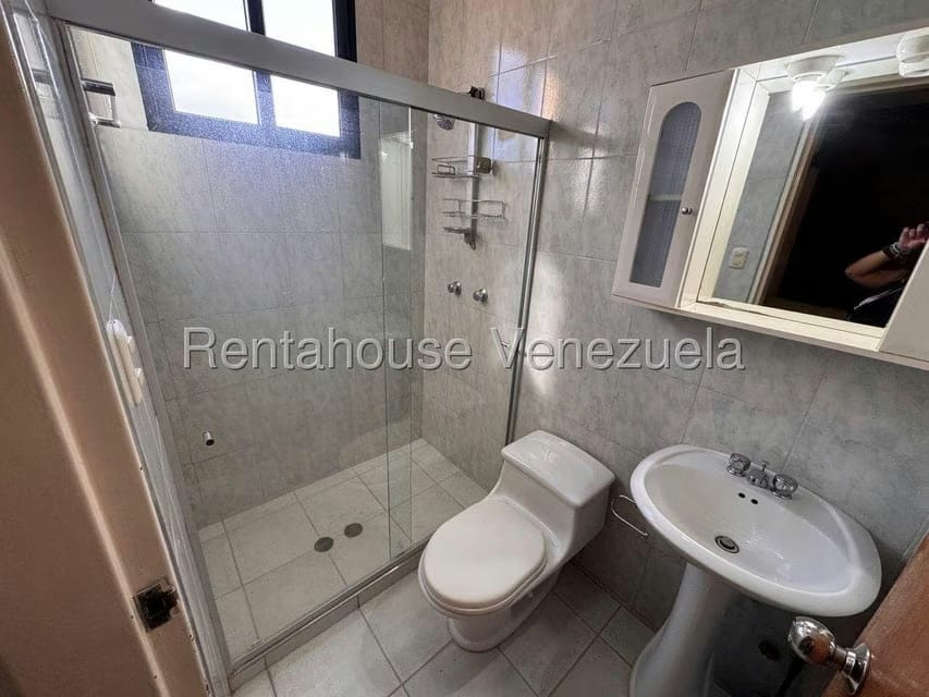 Apartamento (1 Nivel) en Alquiler en Del Este, Lara - 23