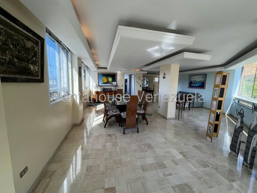 Apartamento (Penthouse) en Alquiler en Los Chorros, Distrito Metropolitano - 15