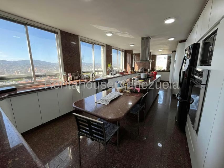 Apartamento (Penthouse) en Alquiler en Los Chorros, Distrito Metropolitano - 16
