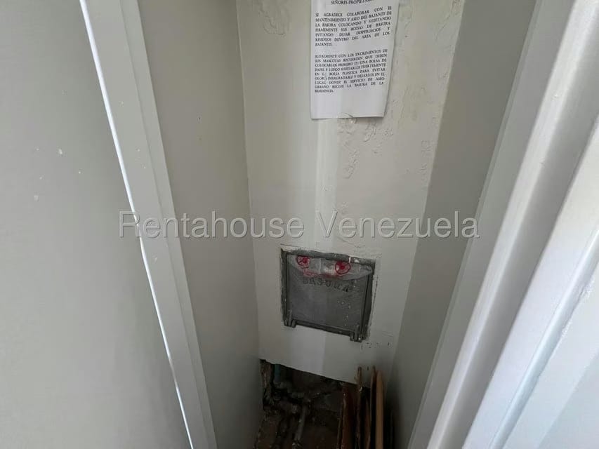 Apartamento (Penthouse) en Alquiler en Los Chorros, Distrito Metropolitano - 3