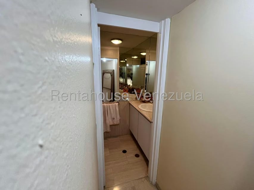 Apartamento (Penthouse) en Alquiler en Los Chorros, Distrito Metropolitano - 10