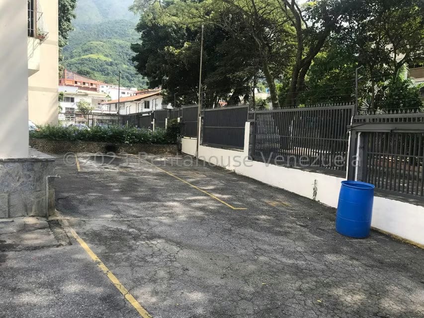 Apartamento (1 Nivel) en Venta en El Marques, Distrito Metropolitano - 26