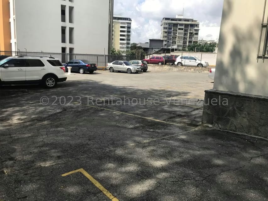 Apartamento (1 Nivel) en Venta en El Marques, Distrito Metropolitano - 27