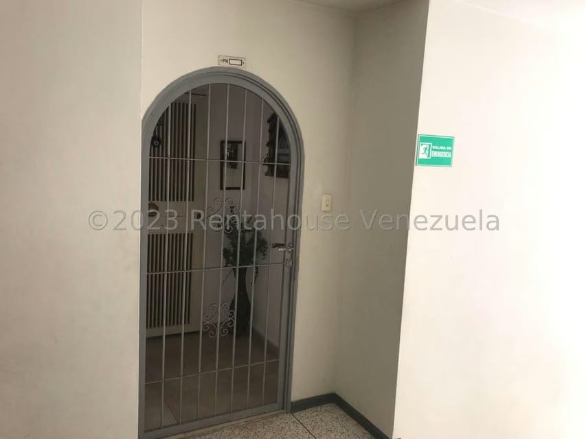 Apartamento (1 Nivel) en Venta en El Marques, Distrito Metropolitano - 6