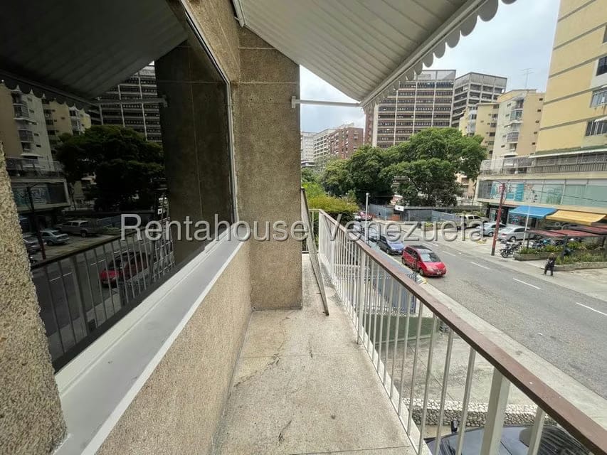Apartamento (1 Nivel) en Venta en Los Palos Grandes, Distrito Metropolitano - 30