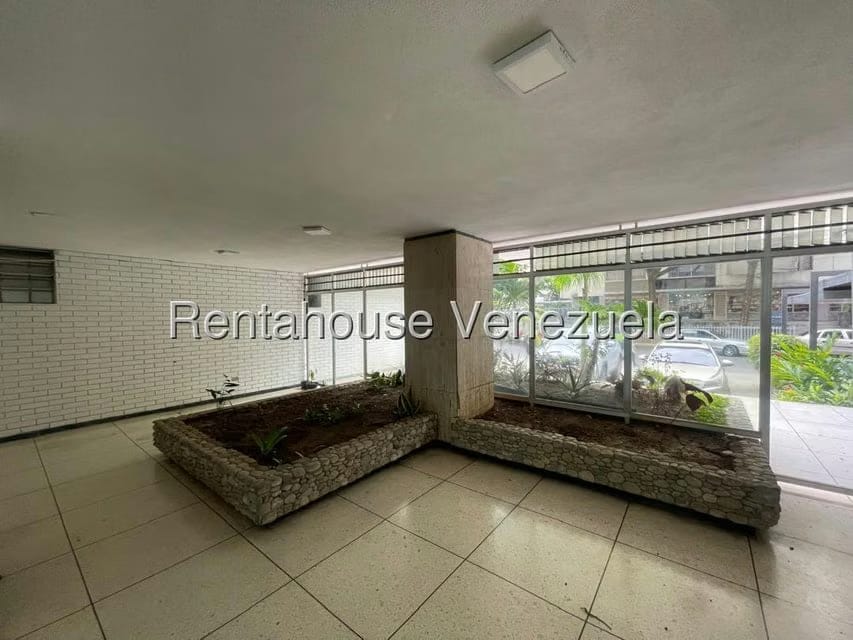 Apartamento (1 Nivel) en Venta en Los Palos Grandes, Distrito Metropolitano - 7